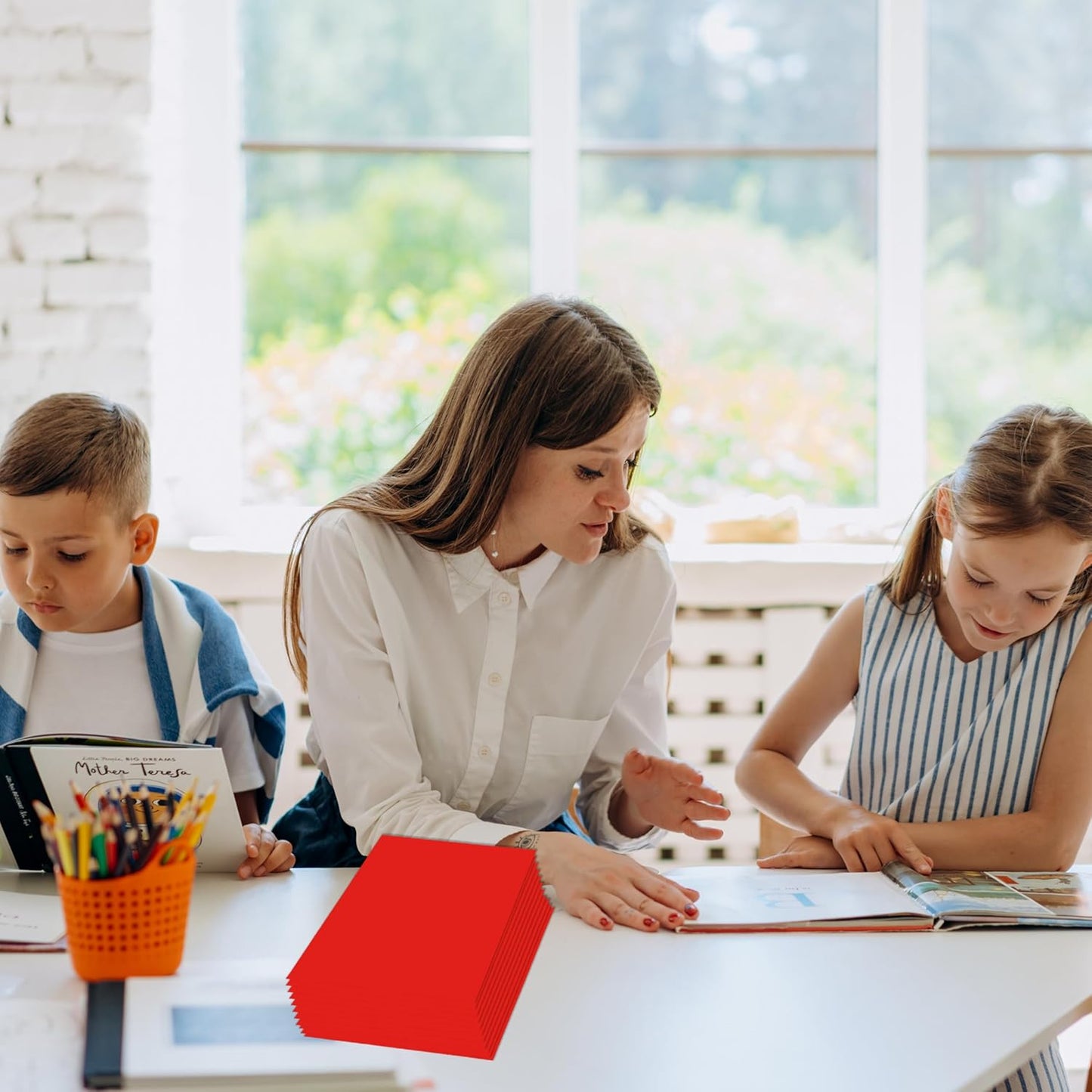 Zzrywuty File Folders with Pockets Letter Size, 50-Pack Paper Folders with Card Slot, Two Pocket Folders for School Students, Businessmen, Home and Office Workers(Red)