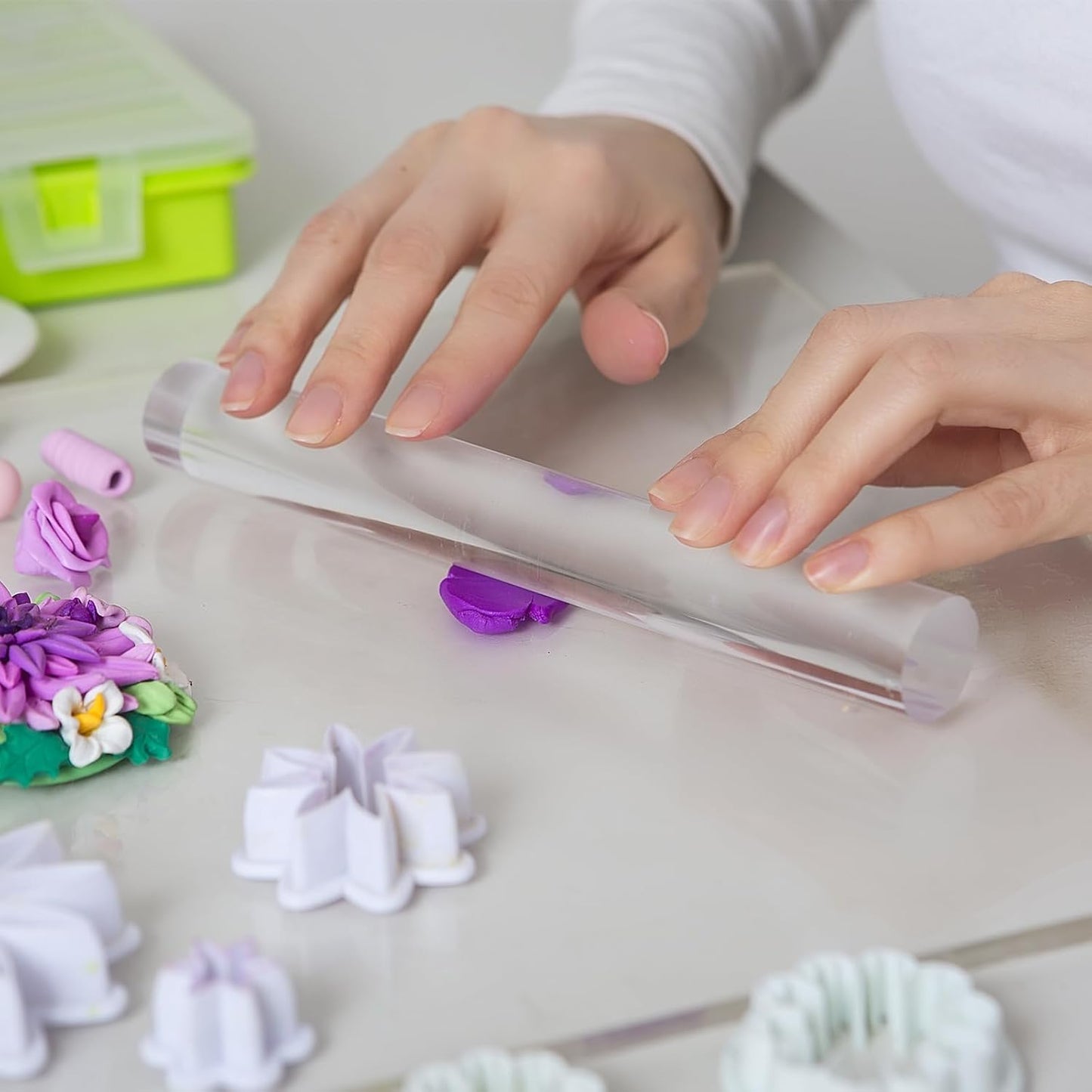 HARFINGTON Acrylic Clay Roller 8 Inch x 1 Inch Solid Non-Stick Plastic Round Tube Roller Polymer Clay Rod Fondant Rolling Pin for Shaping, Sculpting, Modeling DIY Crafts, Rose Red