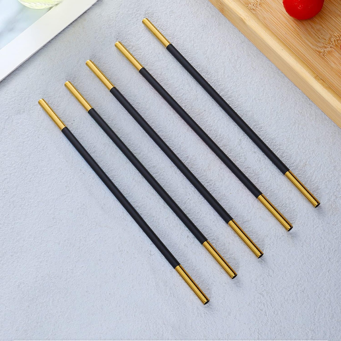 Stainless Steel Reusable Metal Straws,Extra Long Reusable Metal Straws,Metal Drinking Straws,Straight,Black gold,5 Pieces.