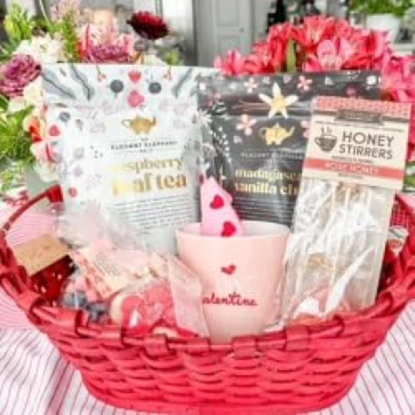 Raspberry Leaf Tea, Loose Leaf Herbal Tea – Supports Pregnancy & Labor Prep, Natural Menstrual Pain Relief – Women's Health – 4.4 oz Resealable Bag (Makes 50 Cups) – The Elegant Elephant