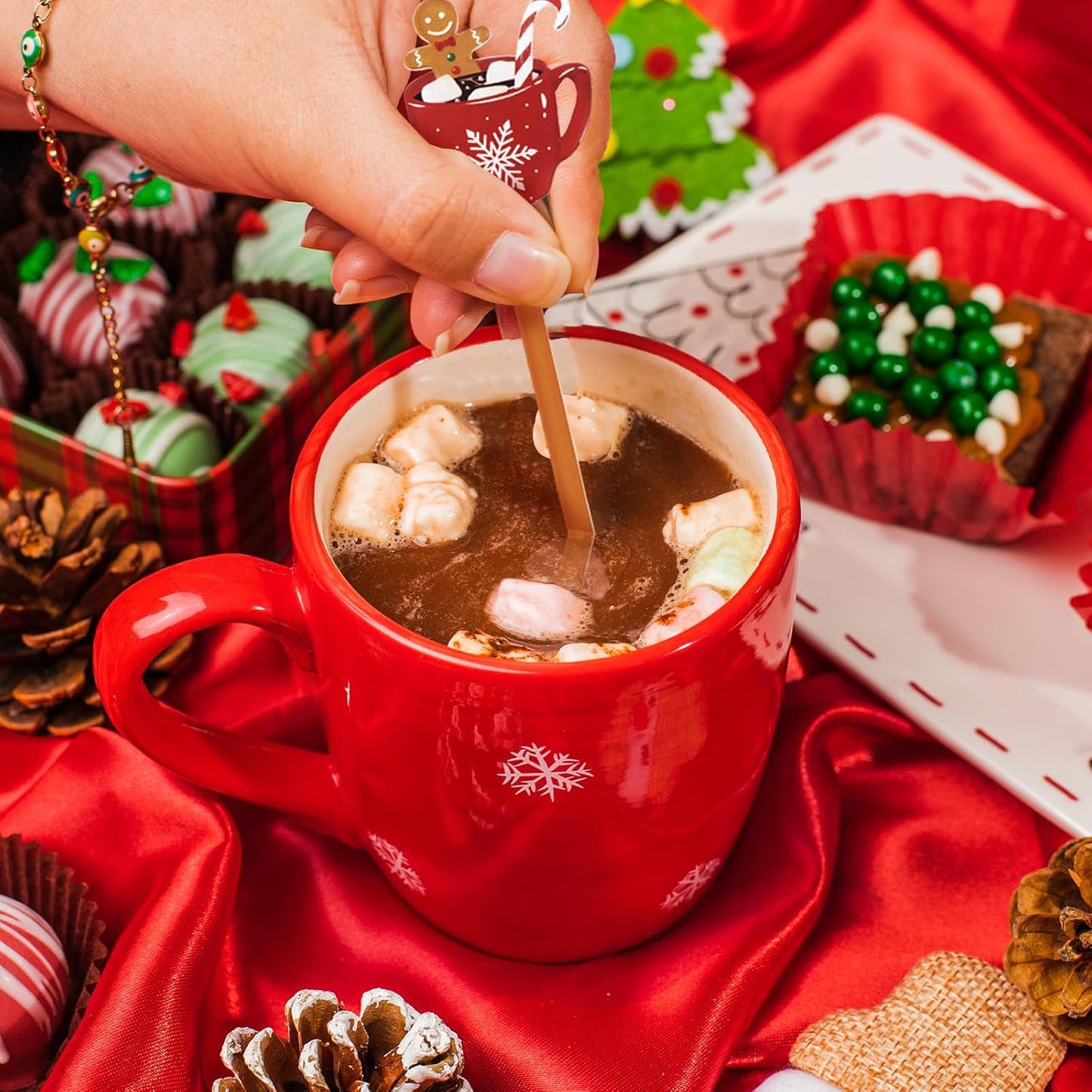 30 PCS Christmas Drink Stirrers Gingerbread Man Holiday Coffee Stirrers Acrylic Xmas Stir Sticks Swizzle Sticks for Cocktails Hot Chocolate Stirrers for Home Office Bar Restaurant